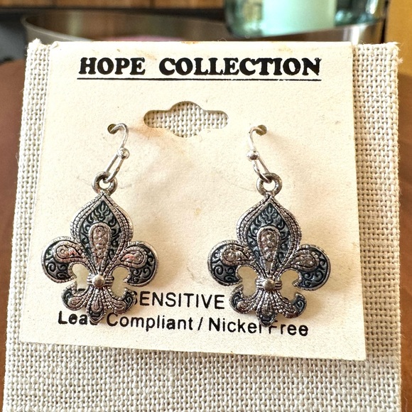 Hope Collection Flur de Lis Earrings - Picture 1 of 6